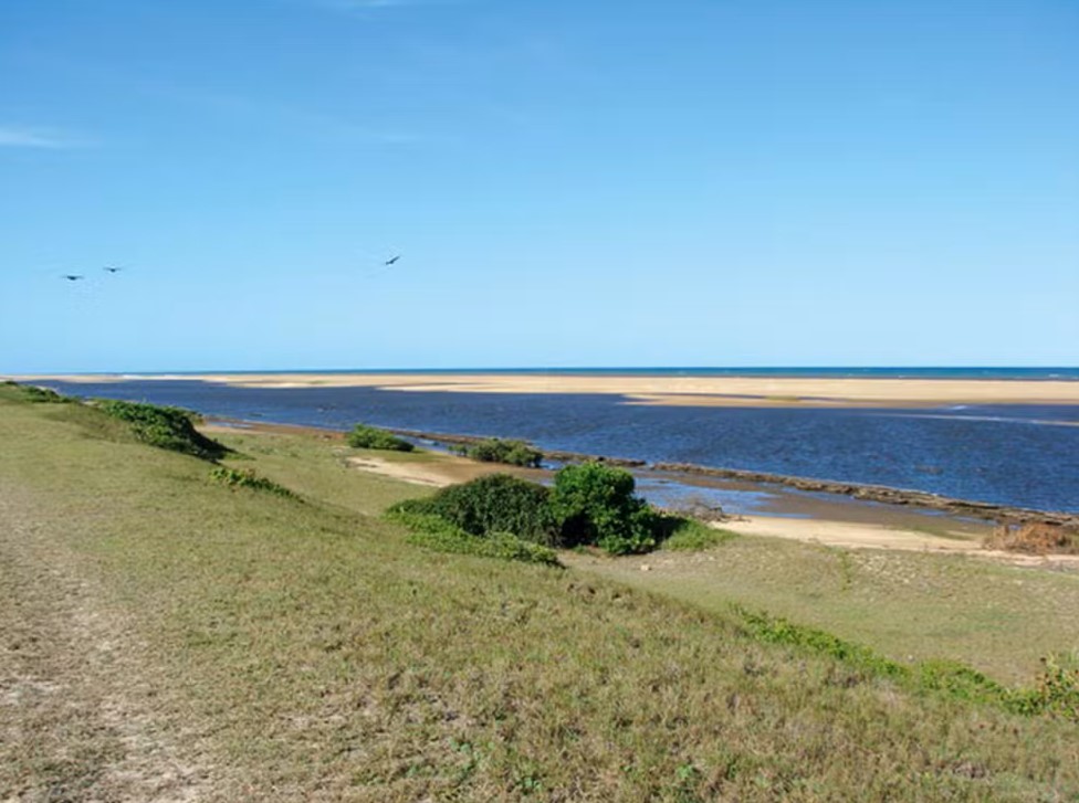 Praia de nudismo de Barra Seca, no Espírito Santo