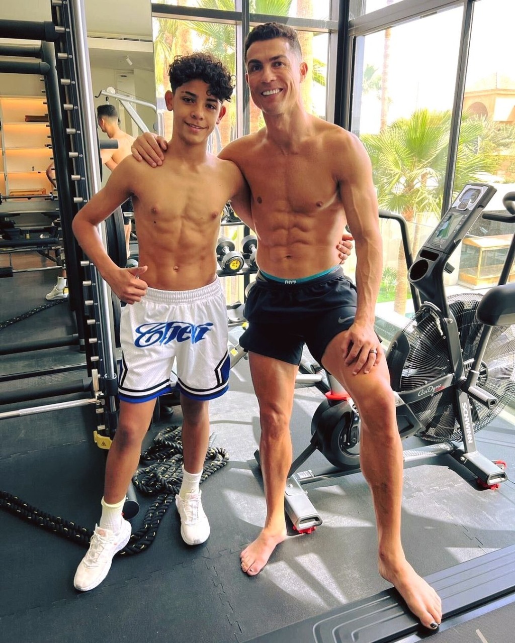 Filho de Cristiano Ronaldo com o pai