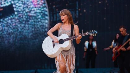 Taylor Swift lidera ranking dos artistas mais vendidos no mundo em 2022, segundo IFPI