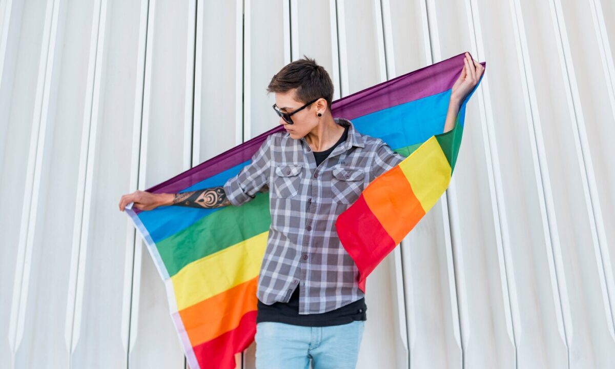 Como reagir e apoiar um filho LGBTQIA+ Entenda o que fazer