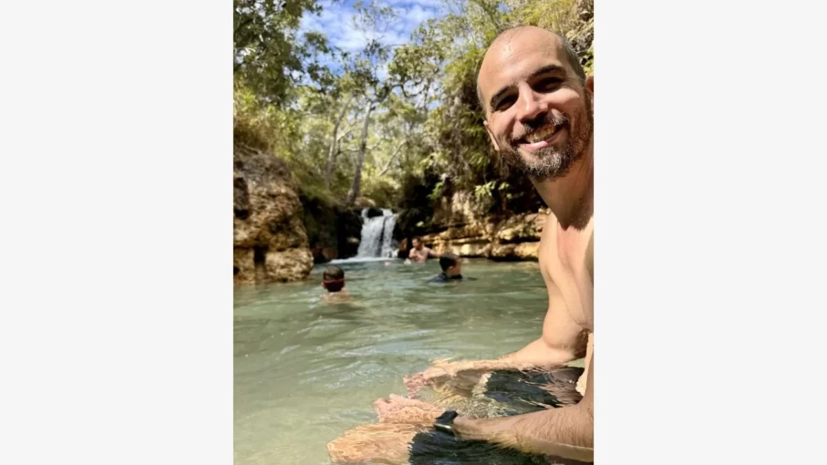 Turista salva esposa e é devorado por crocodilo de 5 metros em rio na Austrália